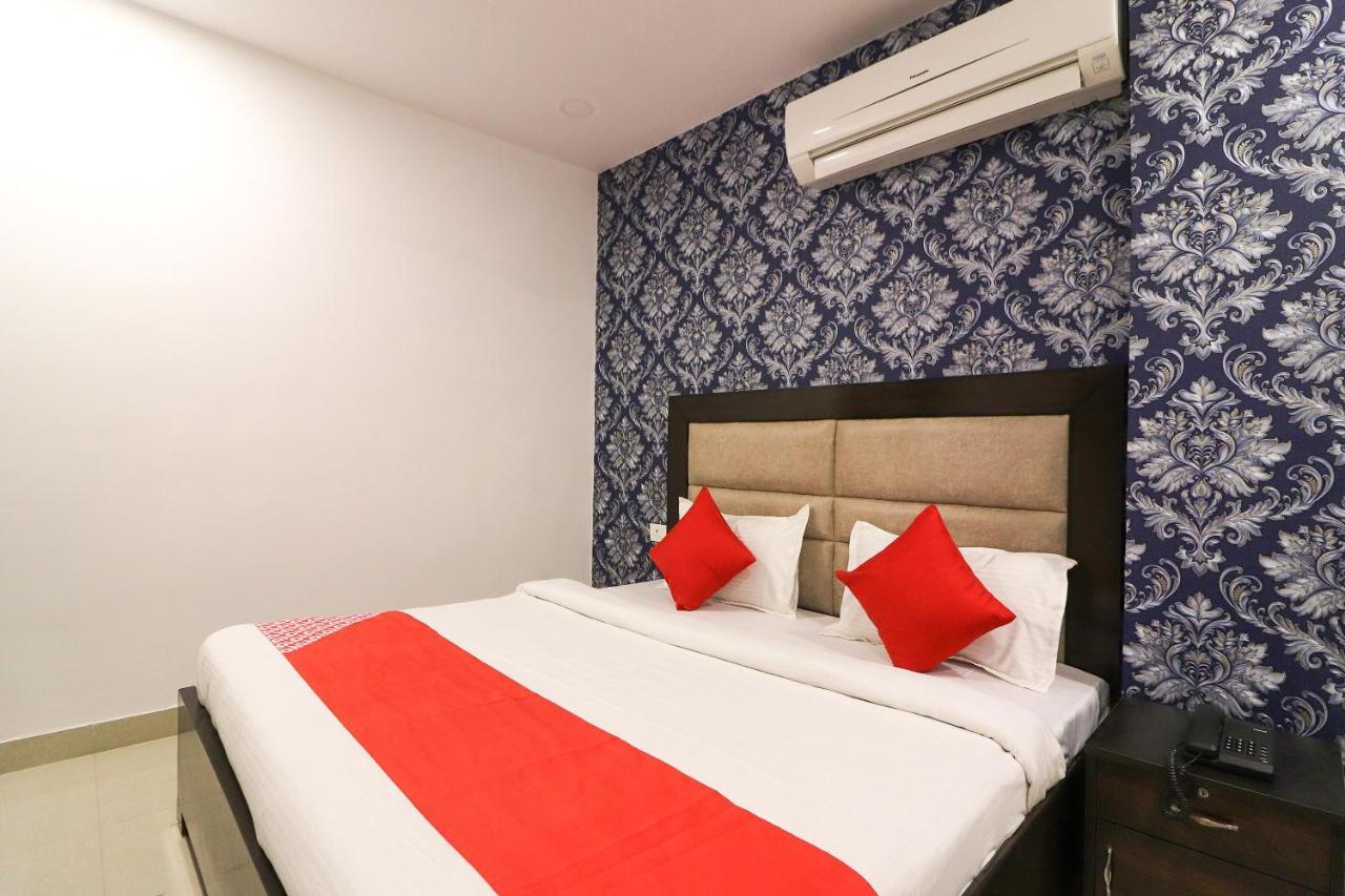 Oyo 63841 White Orchid Hotel Indraprast Ngoại thất bức ảnh