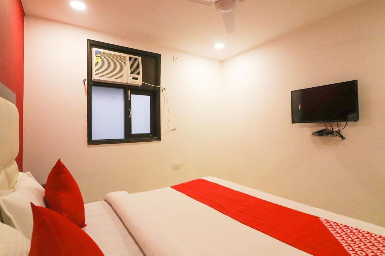 Oyo 63841 White Orchid Hotel Indraprast Ngoại thất bức ảnh