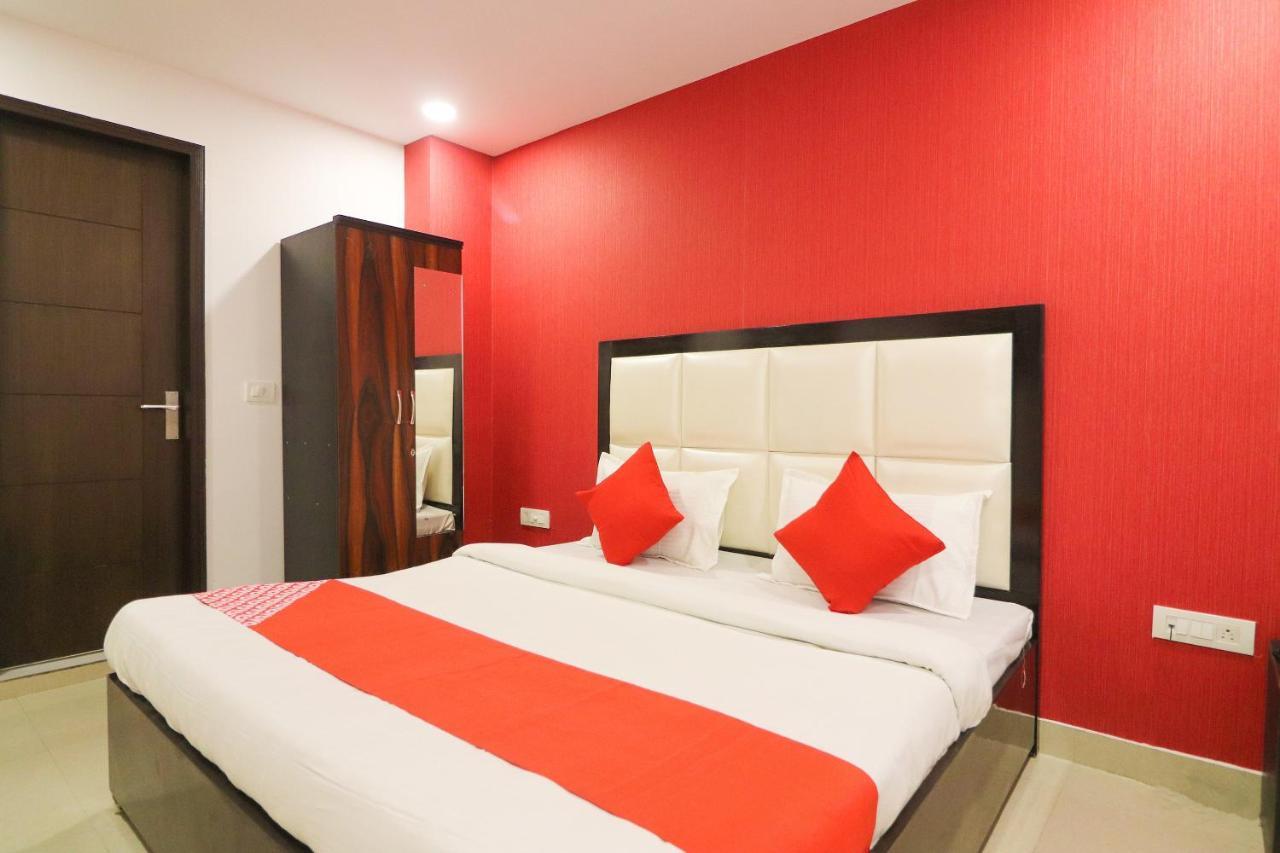 Oyo 63841 White Orchid Hotel Indraprast Ngoại thất bức ảnh